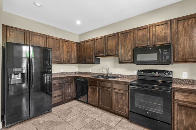 Building Photo - 3 Bed Draper Townhome with Views