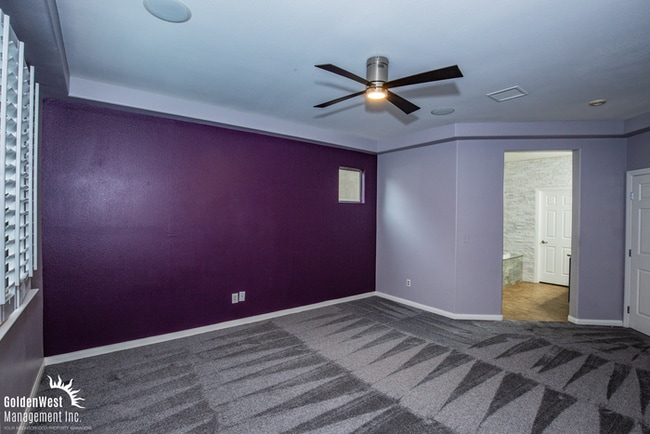 Building Photo - Spacious Home with Casita, Pool & Prime Las Vegas Location!