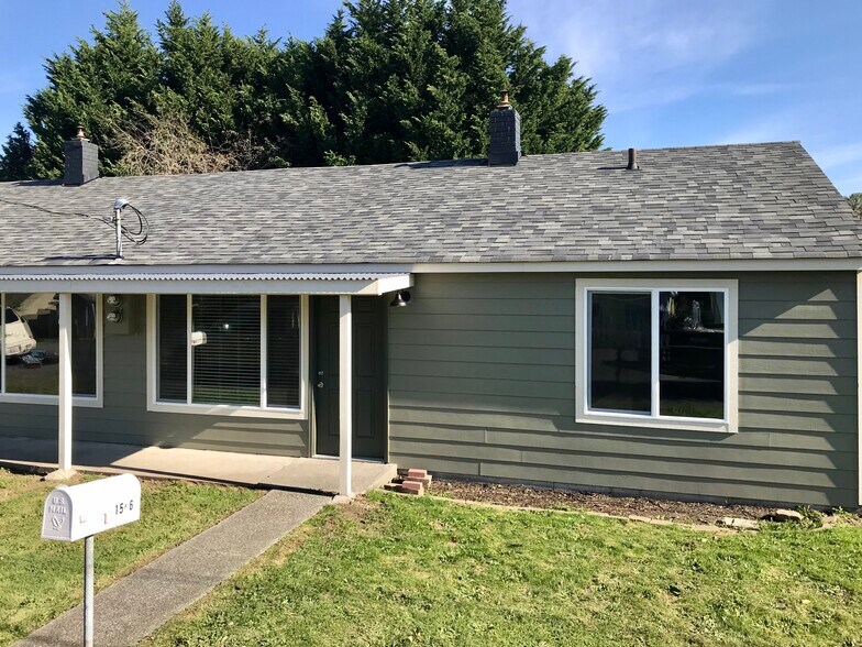 Primary Photo - 1546 N Rainier Ave
