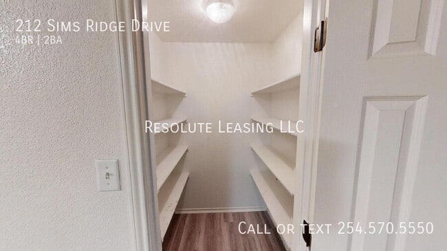 Building Photo - 212 Sims Ridge Dr