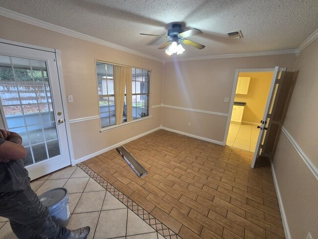 Building Photo - 34 Pembrook Cir