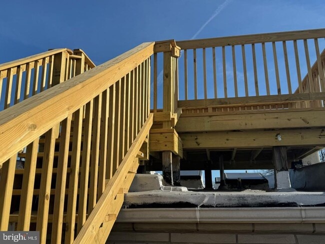 Building Photo - 606 S Belnord Ave