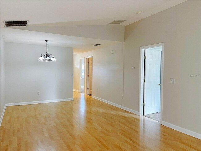 Building Photo - 4018 Bonnie Dr