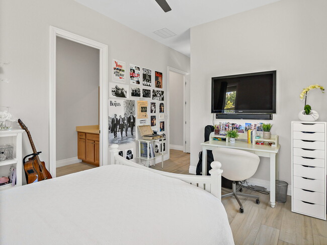 Building Photo - 53 Cantabria Coast St