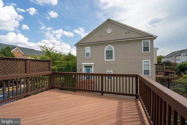 Building Photo - 43139 Royal Fern Terrace