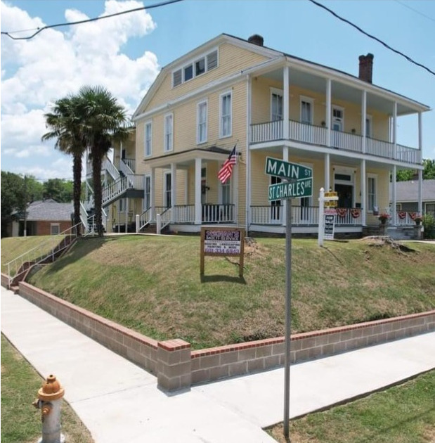 Building Photo - 1116 Main St