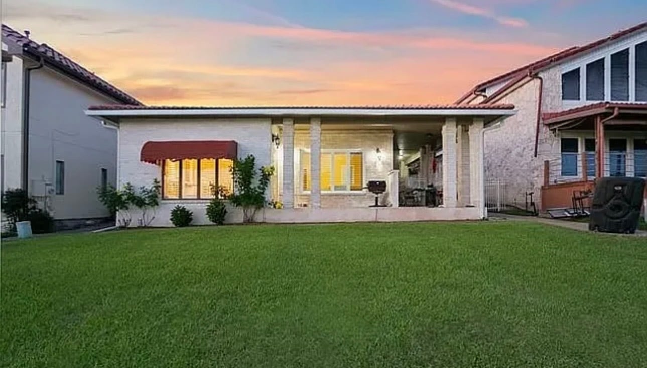 Building Photo - 6831 Congressional Blvd