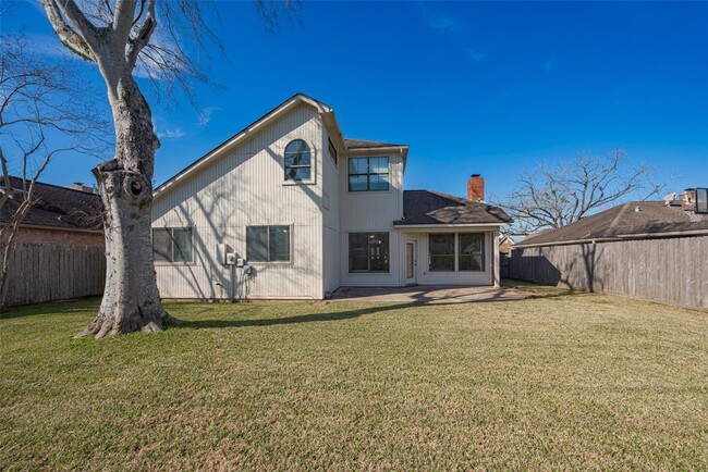 Building Photo - 606 Misty Creek Dr