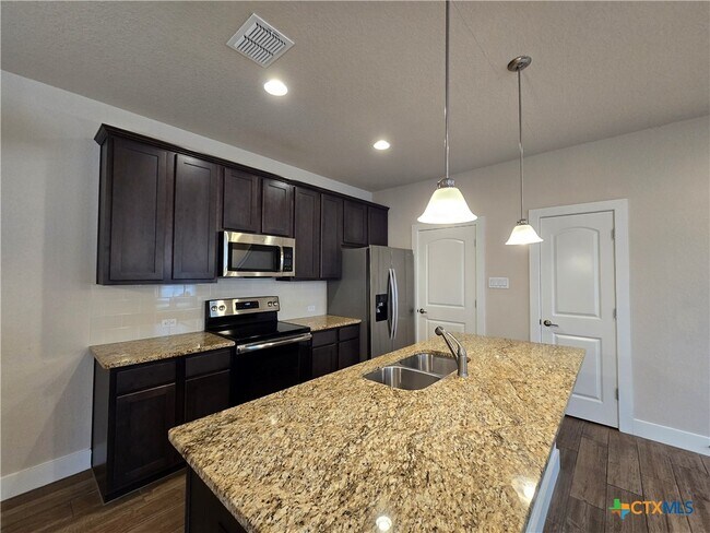 Building Photo - 750 Milestone Pk