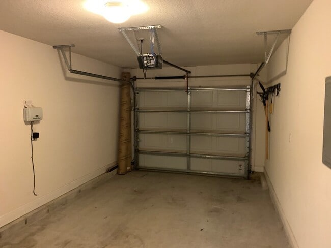 Building Photo - Pensacola - Weatherstone - 3 bedroom, 2 ba...