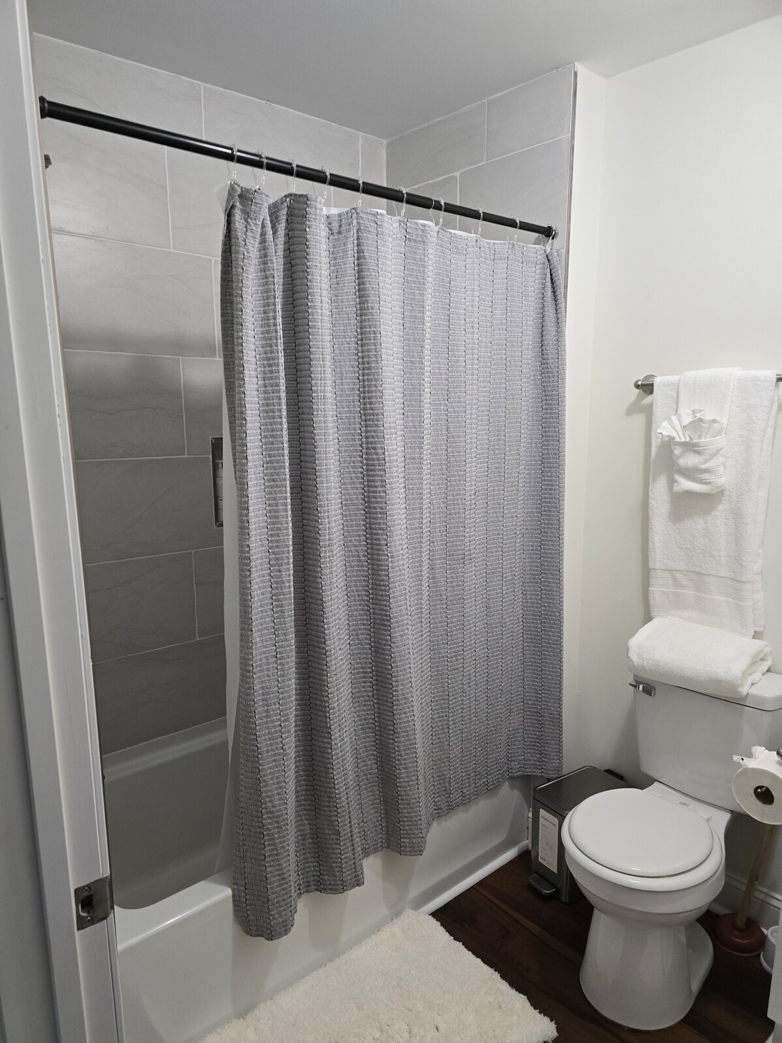 Building Photo - 107 David St