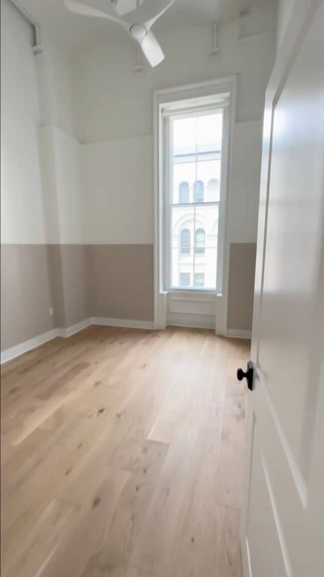 Building Photo - City Hall