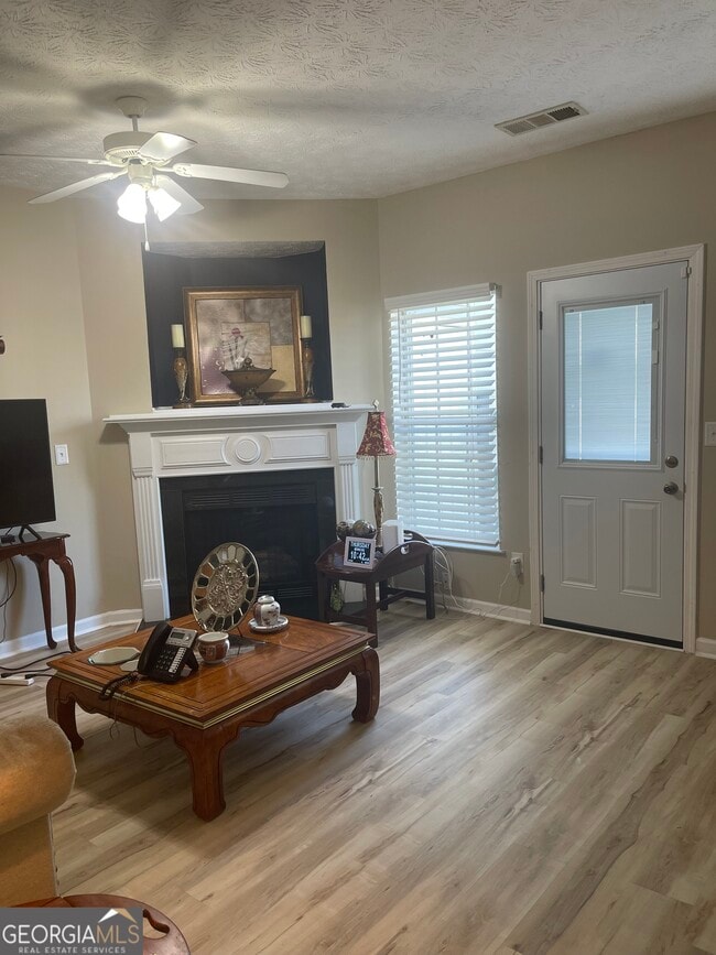 Building Photo - 4911 Walden Lake Square