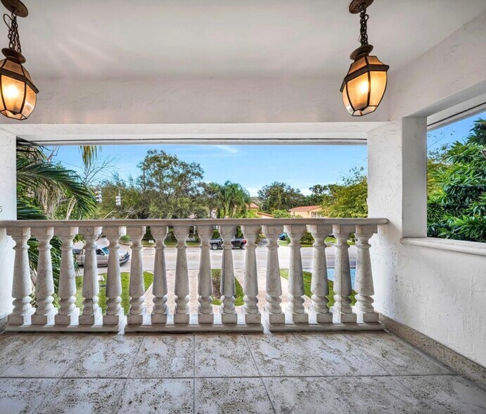 Building Photo - 4000 Alhambra Cir