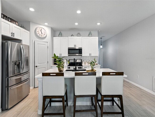 Building Photo - 149 Cascade Bend Dr
