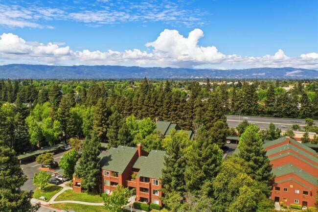 Building Photo - 1144 Yarwood Ct