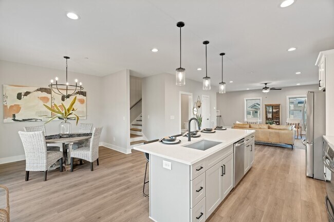 Building Photo - 210 Charlotte Everly Cir