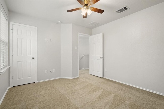 Building Photo - 710 Alamo Plaza Dr