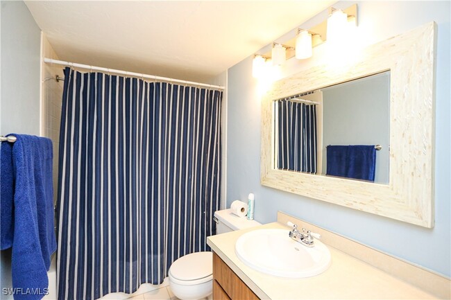 Building Photo - 1075 Foxfire Ln