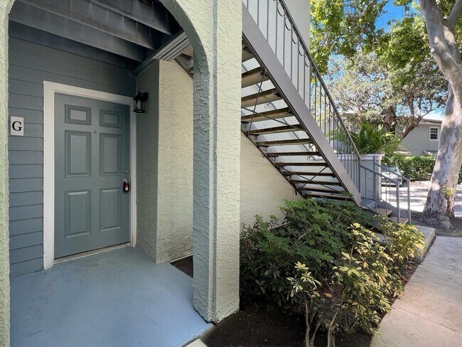 Building Photo - 1050 Crystal Way