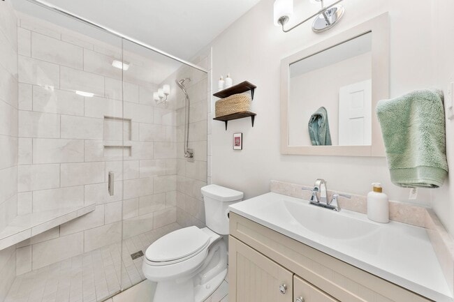Building Photo - Sought after Madison Park House for Rent