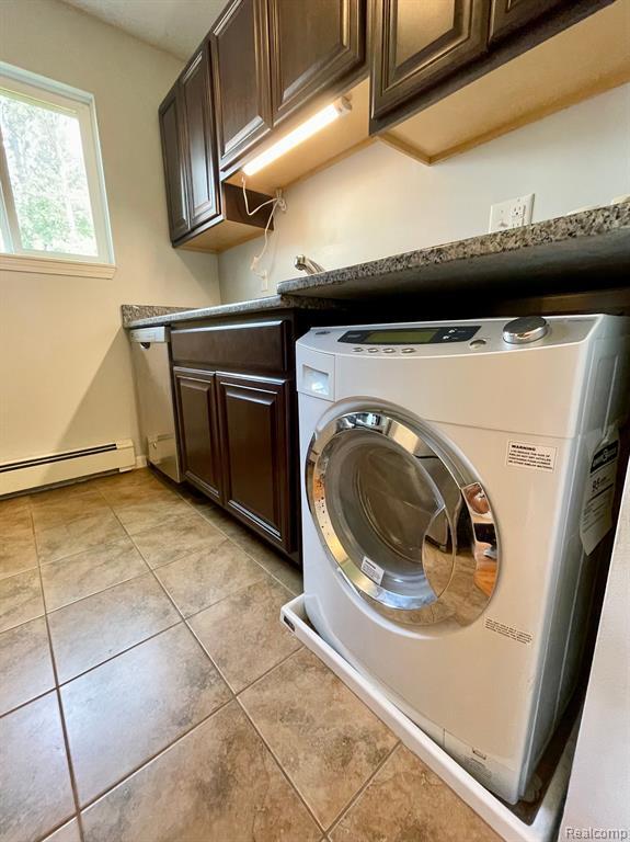 Building Photo - 525 Fairbrook St