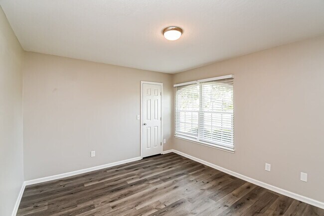 Building Photo - 2916 Waters View Cir