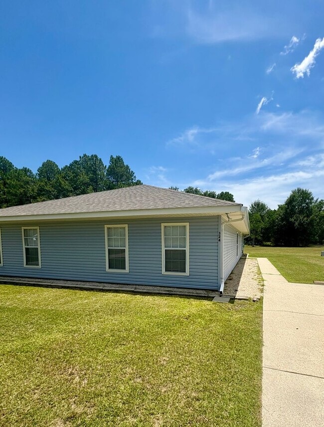 Building Photo - Waveland Duplex