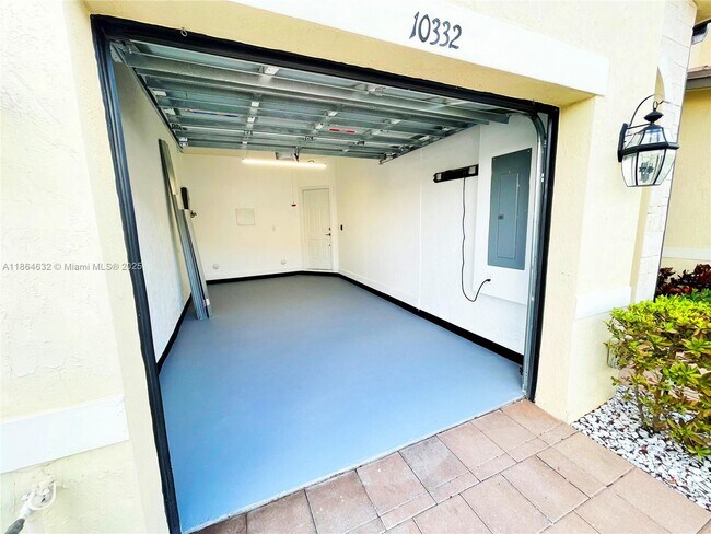 Building Photo - 10332 West 33rd Ct
