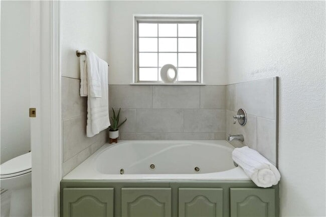 Building Photo - 3000 SW Wentworth Ave