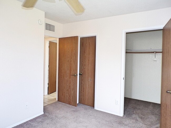 Building Photo - 4135 Calle Barona