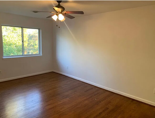 Building Photo - 1805 William St