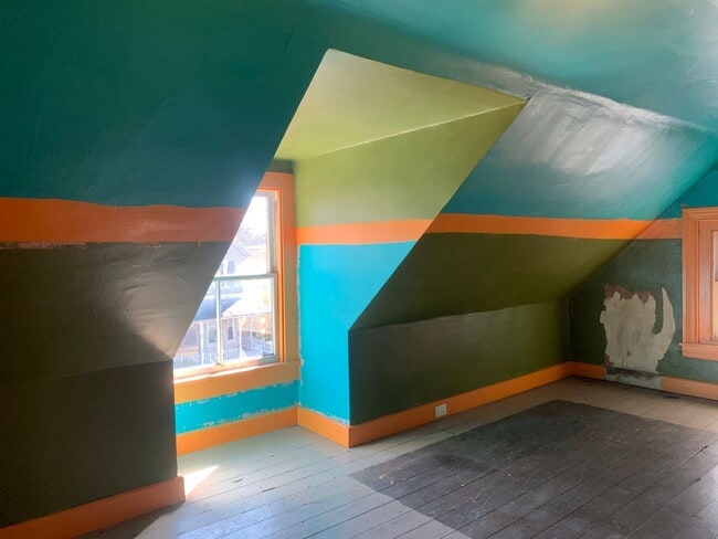 Building Photo - 718 Cattell St