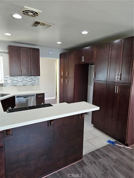 Building Photo - 9321 Salem Ave