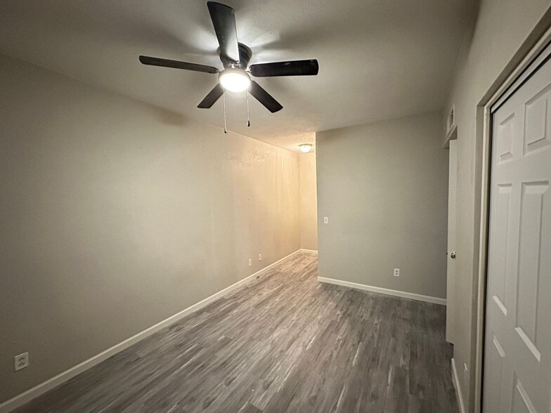 Building Photo - 2814 E Kathleen Rd