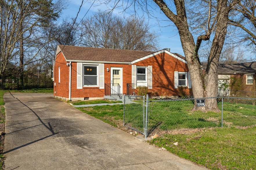 Primary Photo - 1481 Snell Blvd