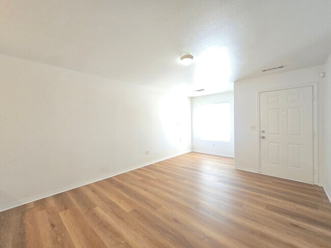 Building Photo - 9300 Holly Ave