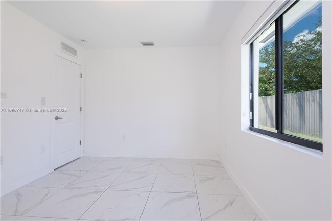 Building Photo - 2492 NW 44th St