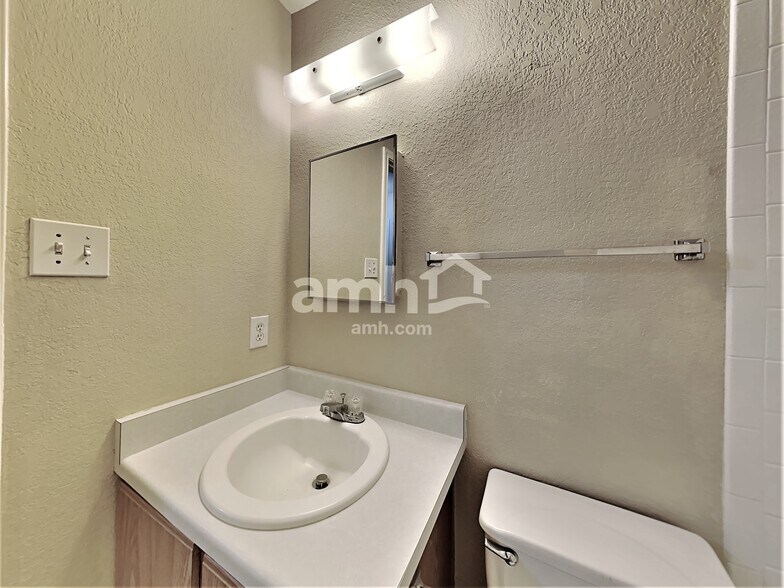 Building Photo - 9803 Foxmoor Crk