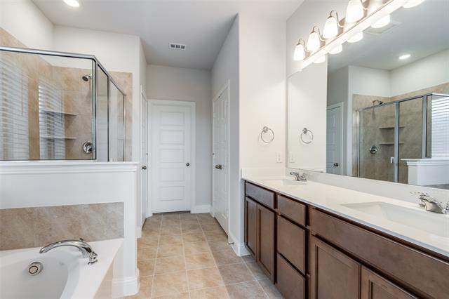 Building Photo - 3029 Hollybrook Ln