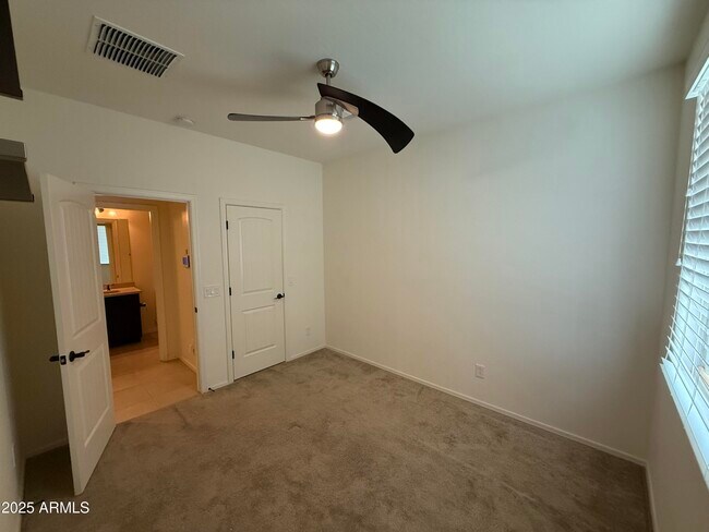Building Photo - 12038 W Briles Rd