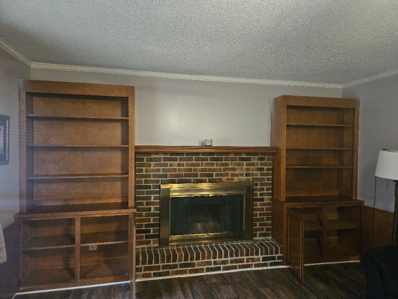 Building Photo - 536 Shadow Moss Dr