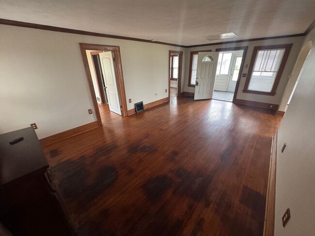 Building Photo - 2 bedroom/2 bath home for $1,100