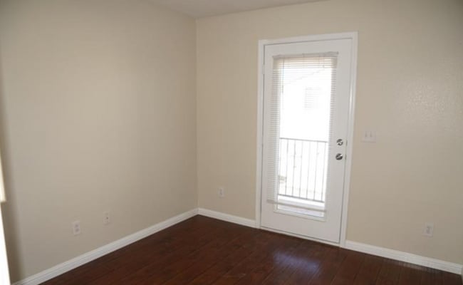 Building Photo - 5447 W Hasley Canyon Ave