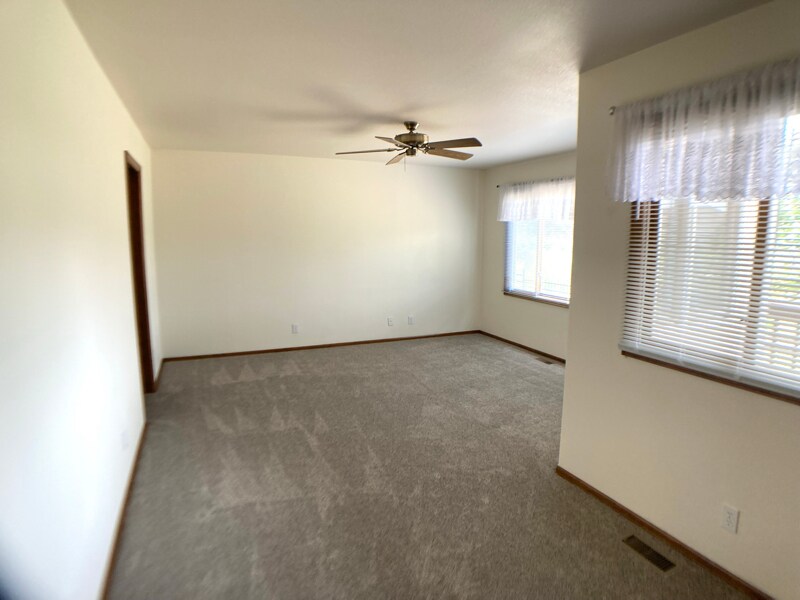 Building Photo - 0 Luxury Ln