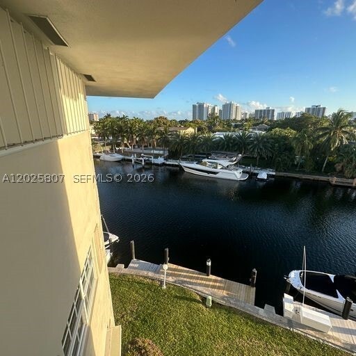 Building Photo - 440 Paradise Isle Blvd