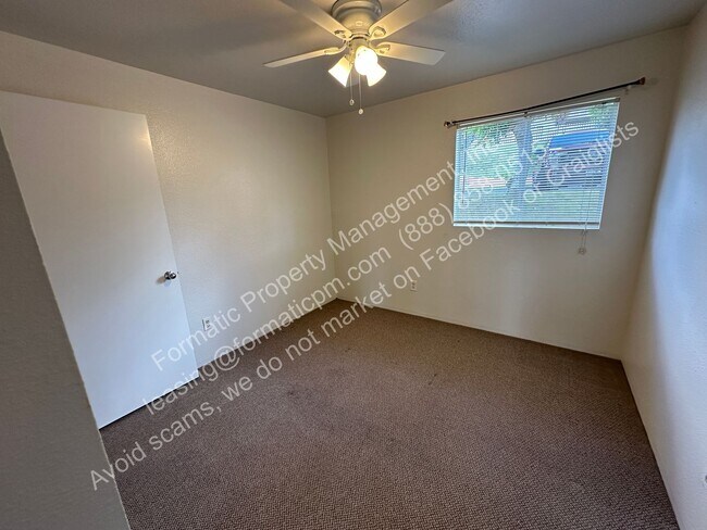 Building Photo - Charming Pet Friendly 2-Bedroom Home with ...