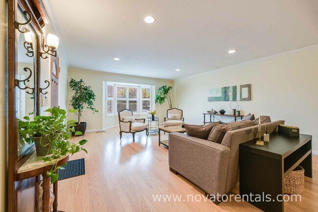 Building Photo - 44 Trish Dr