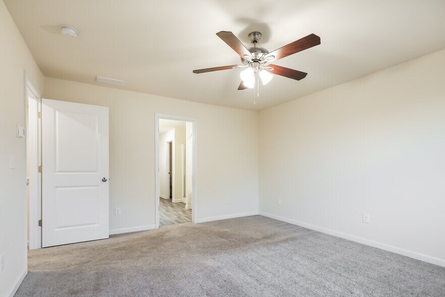 Building Photo - 322 Hamilton Pointe Dr