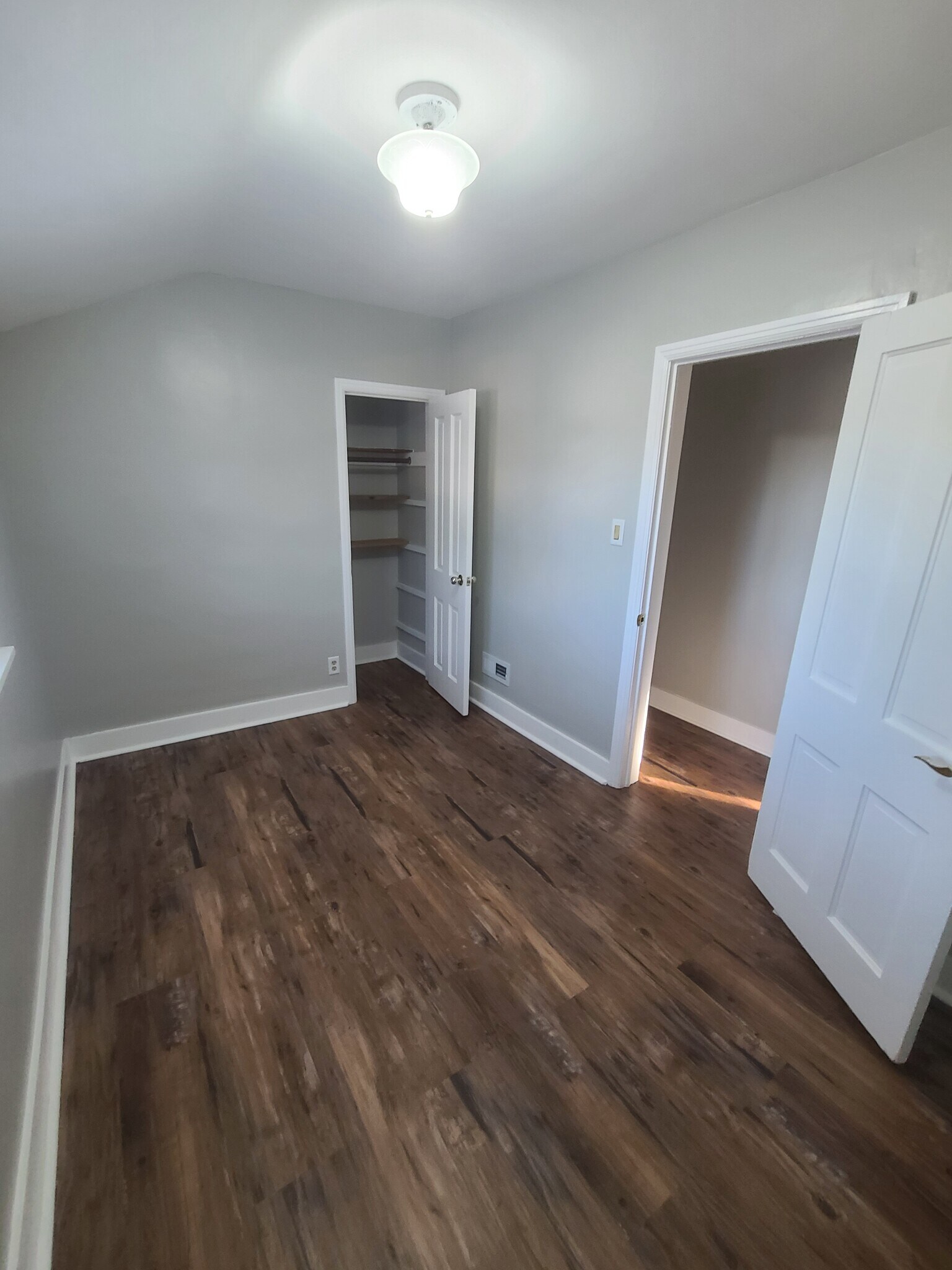 Building Photo - 3981 S Pine Ave